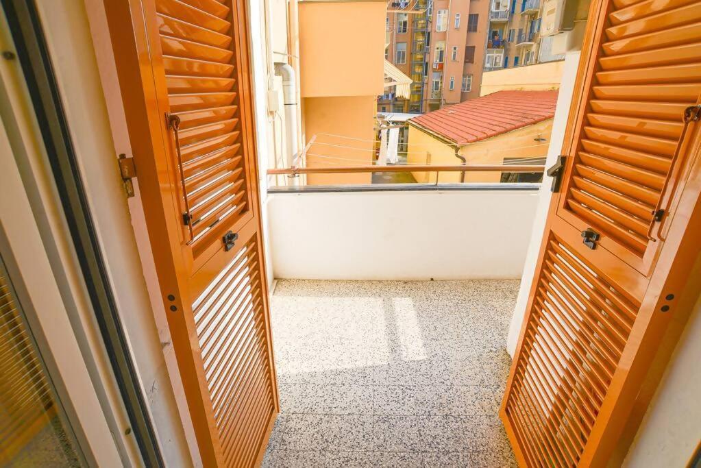 Larte Al Mare Vicino Spiaggia Con Ac E Wifi Apartment Savona Exterior photo
